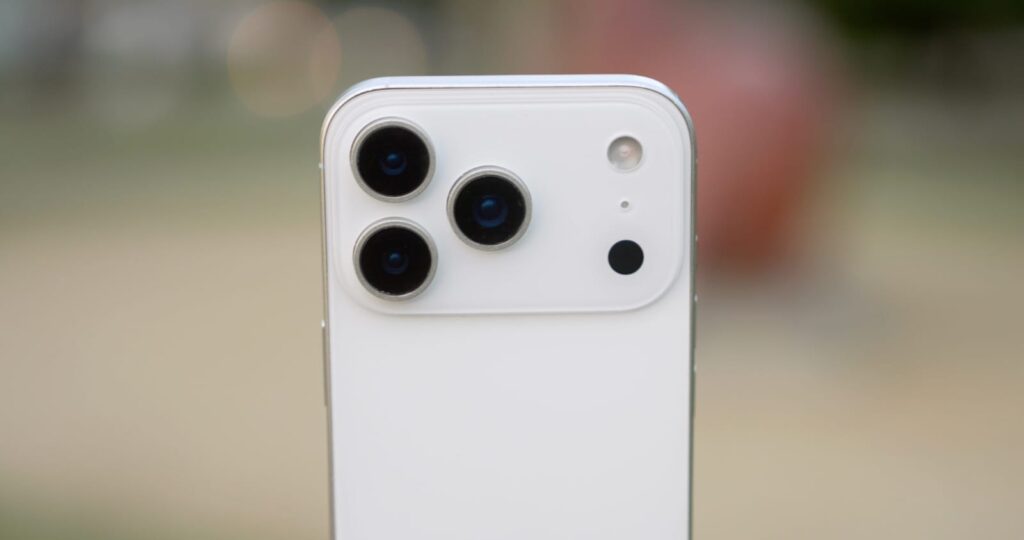 iPhone 17